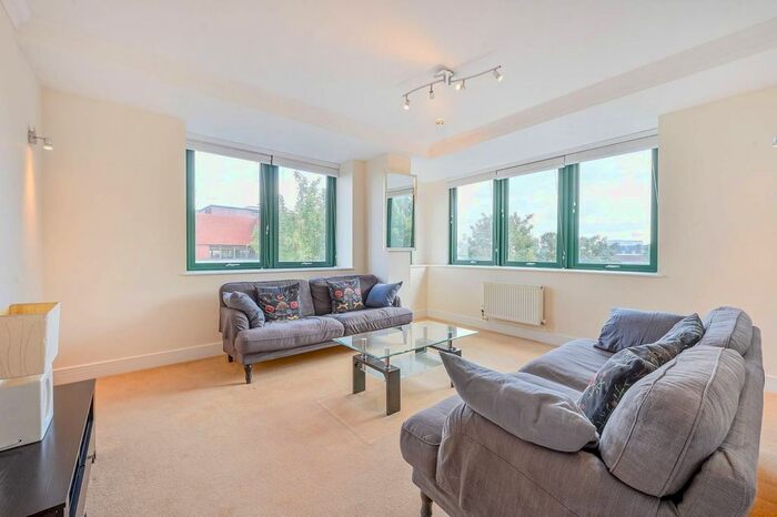 2 Bedroom Flat To Rent In Brunswick Road, Ealing, London, W5