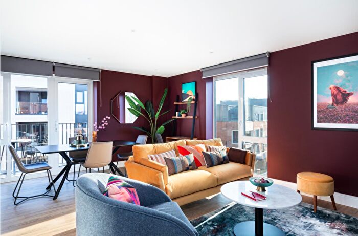 1 Bedroom Apartment To Rent In High Wycombe, HP11