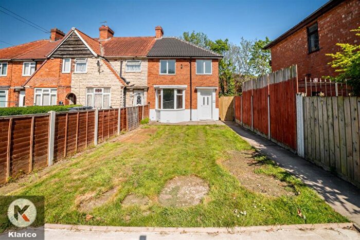 3 Bedroom End Of Terrace House To Rent In Mapleton Grove, Birmingham, B28