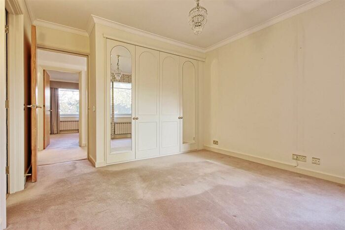 3 Bedroom Flat To Rent In Redwood Lodge, Grange Road, Cambridge, CB3