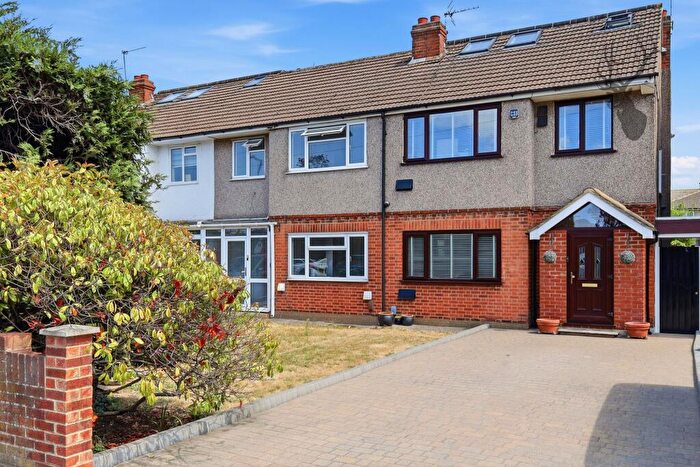 4 Bedroom End Of Terrace House For Sale In Crooked Mile, Waltham Abbey, EN9
