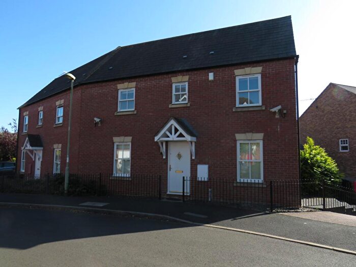 3 Bedroom House To Rent In Pitmaston Close, Banbury, OX16
