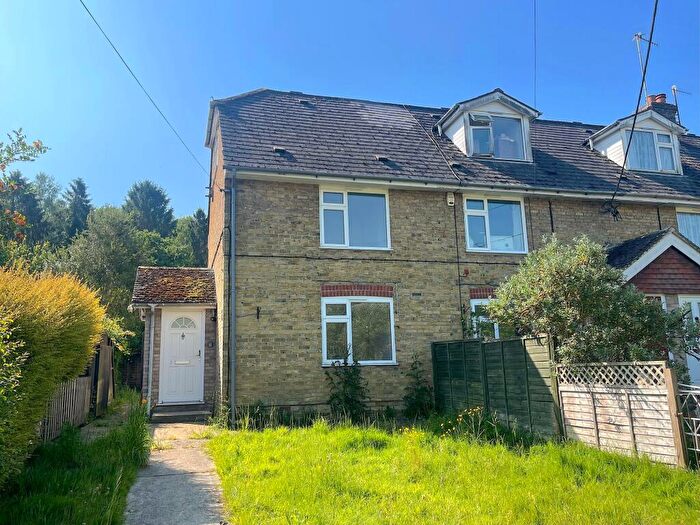 2 Bedroom End Of Terrace House For Sale In The Street, Newnham, ME9