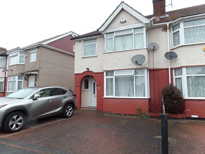 3 Bedroom Semi-Detached House To Rent In Mansell Road, Greenford, UB6