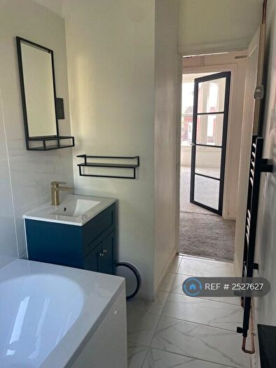 Studio To Rent In Croydon, Croydon, CR0