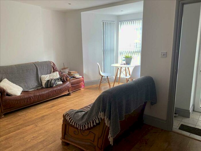 1 Bedroom Apartment To Rent In Percy Terrace, Plymouth, PL4