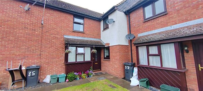 Terraced House To Rent In Colyers Reach, Chelmsford, Essex, CM2