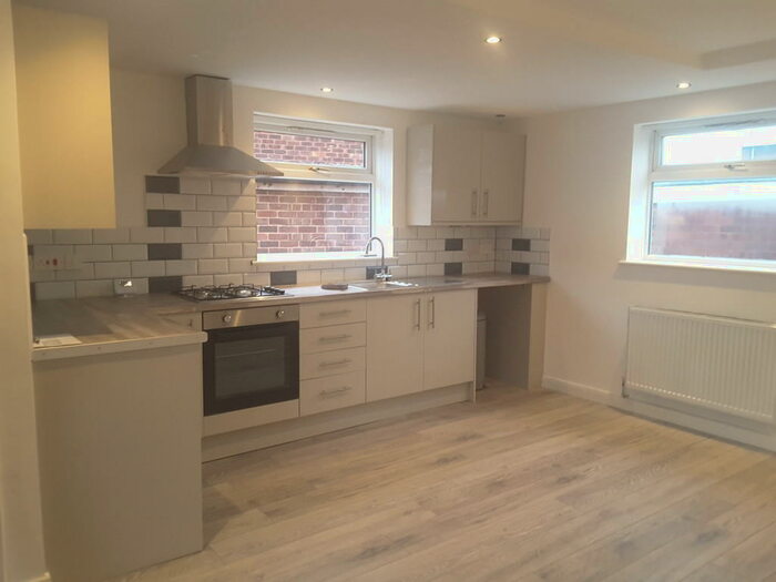 1 Bedroom Semi-Detached Bungalow To Rent In Dublin Road, Intake, DN2