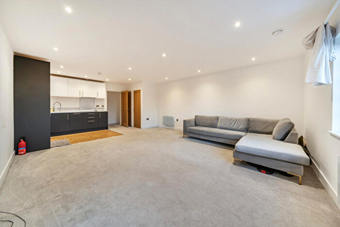 1 Bedroom Apartment For Sale In High Street, Strood, Rochester, ME2