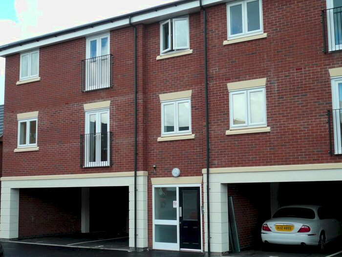 1 Bedroom Flat To Rent In Southgate Way, Dudley, DY1