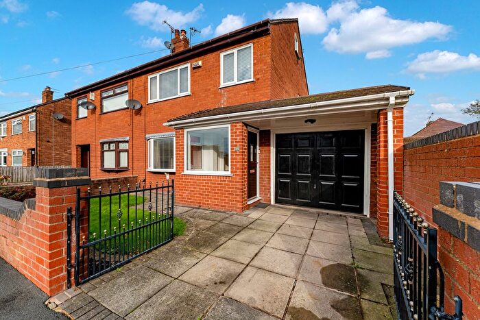 3 Bedroom Semi Detached House For Sale In Clincton View, Widnes, WA8