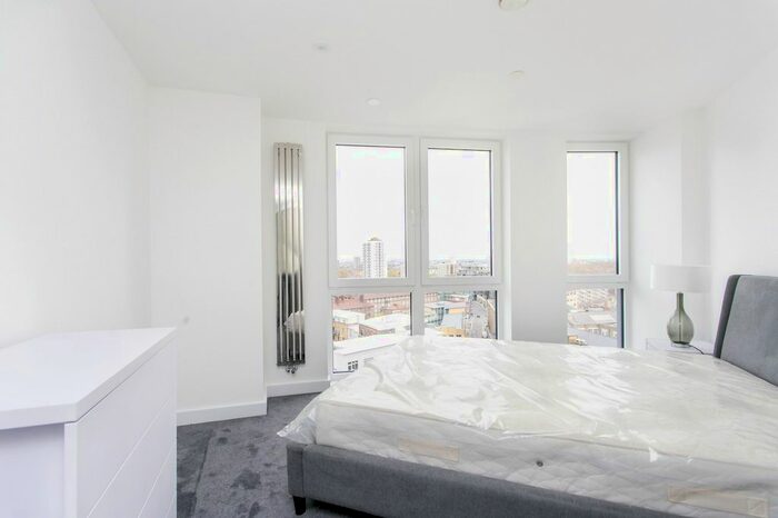 2 Bedroom Flat To Rent In Eagle Point, City Road, London, EC1V