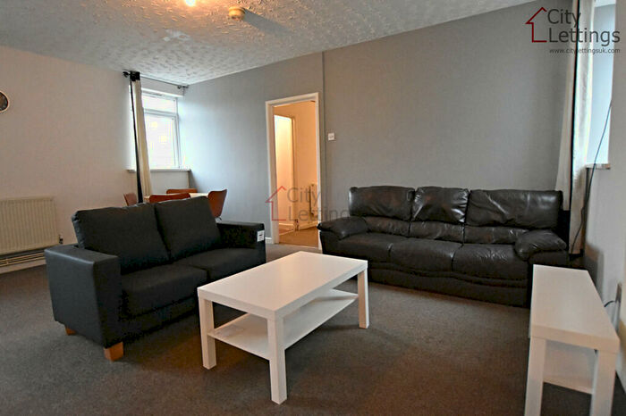 3 Bedroom Flat To Rent In Flat, The Old Bakehouse, NG7