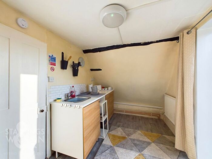 1 Bedroom Flat To Rent In Wheel Road, Alpington, Norwich, NR14
