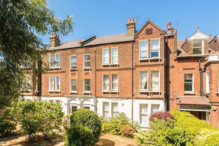 1 Bedroom Flat To Rent In Larkhall Rise, London, SW4