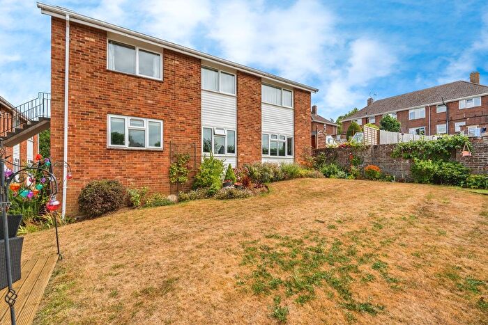 2 Bedroom Flat To Rent In Chambers Avenue, Romsey, SO51