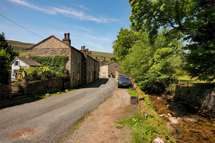 1 Bedroom Cottage For Sale In New Leeds Road, Kettlewell, BD23