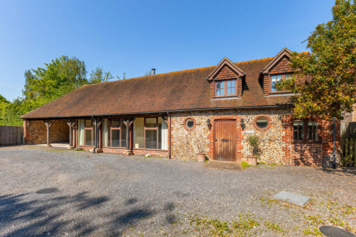 4 Bedroom Barn Conversion For Sale In Aldwick Road, Aldwick, PO21