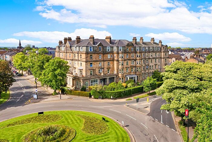 3 Bedroom Flat For Sale In York Place, Harrogate, HG1