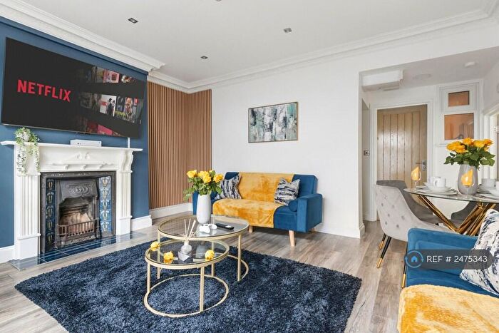 2 Bedroom Flat To Rent In Danbury Street, London, N1