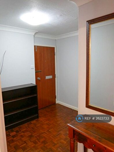 2 Bedroom Flat To Rent In Bassett Avenue, Southampton, SO16