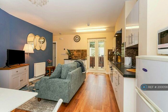 1 Bedroom Flat To Rent In Eccles Town Centre, Eccles, M30