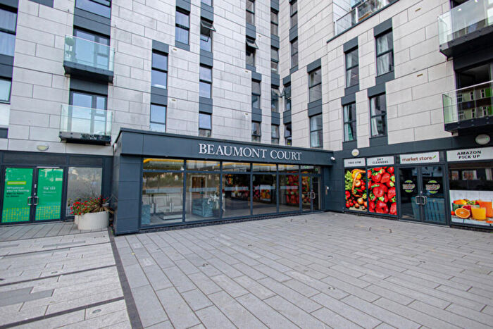 2 Bedroom Apartment For Sale In Victoria Avenue, Southend-on-sea, SS2