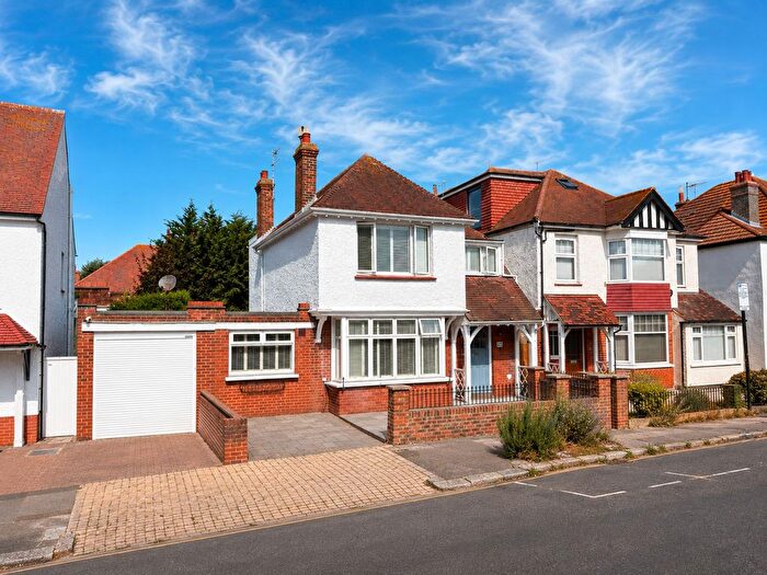2 Bedroom Flat For Sale In Langdale Road, Hove, BN3