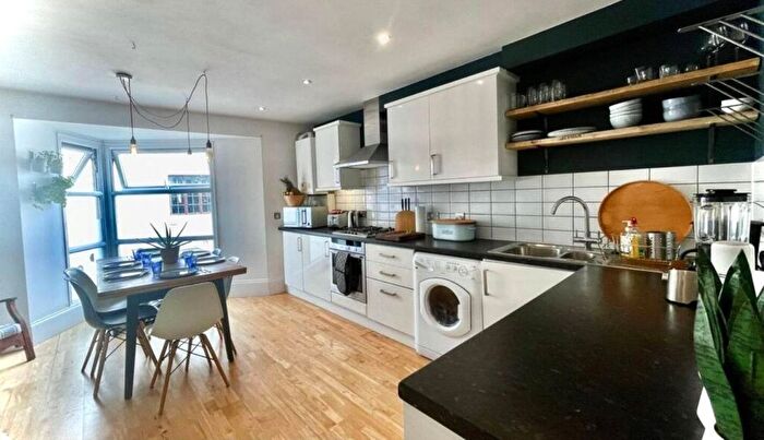 2 Bedroom Detached House To Rent In Old Church Lane, London, Stanmore, HA7