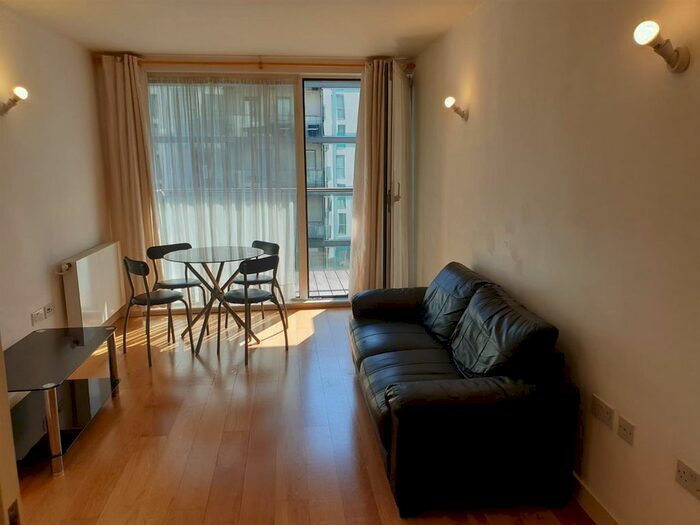 1 Bedroom Flat To Rent In Vantage Building, Station Approach, Hayes, UB3