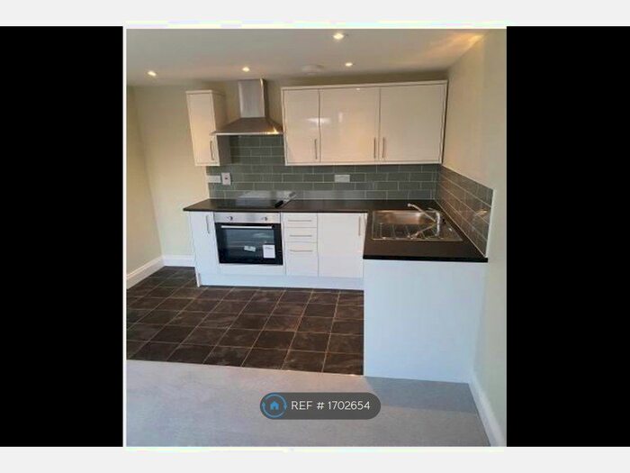 1 Bedroom Flat To Rent In High Street, Andover, SP10