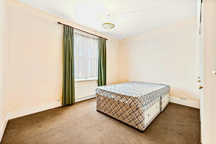 3 Bedroom Terraced House For Sale In Ref: Sb - Birkheads Road, Reigate, RH2