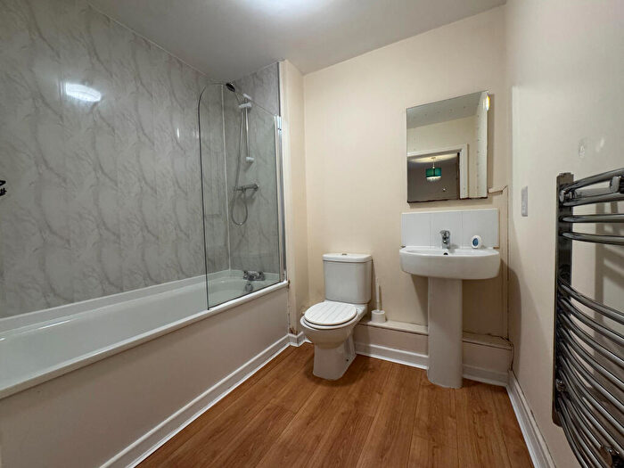 2 Bedroom Apartment To Rent In Tattershall Court, Lock, Cliffe Vale, Stoke-on-Trent, ST4