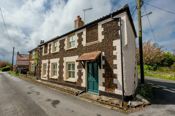 3 Bedroom Semi-Detached House For Sale In Grimston, PE32