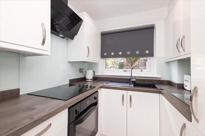 1 Bedroom End Of Terrace House For Sale In Hutchison Crossway, Edinburgh, EH14