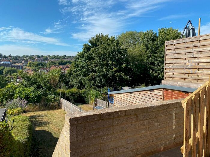 3 Bedroom Terraced House To Rent In Oakfield Road, Hastings, TN35