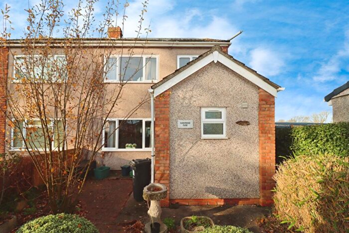 3 Bedroom Semi Detached House For Sale In Sundridge Park, Yate, Bristol, BS37