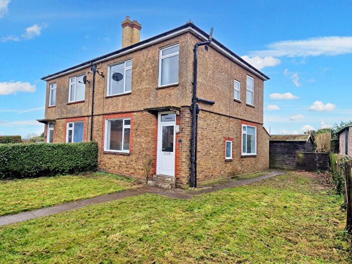 3 Bedroom Semi-Detached House For Sale In Stoke Road, Allhallows, ME3