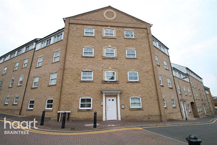 2 Bedroom Apartment To Rent In Holden Close, Braintree, CM7
