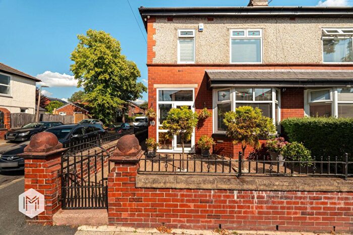 3 Bedroom Semi-Detached House For Sale In Seedfield Road, Bury, BL9