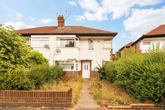 2 Bedroom Maisonette For Sale In Ranmoor Gardens, Harrow, HA1