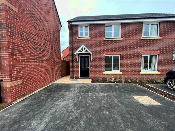 3 Bedroom Property To Rent In Abbot Road, Burton-On-Trent, DE13