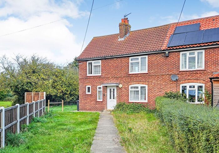 3 Bedroom Semi-Detached House For Sale In Mount Pleasant, Walsingham, Norfolk, NR22