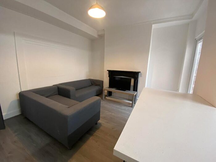 5 Bedroom House To Rent In Edinburgh Road**, Liverpool, L7