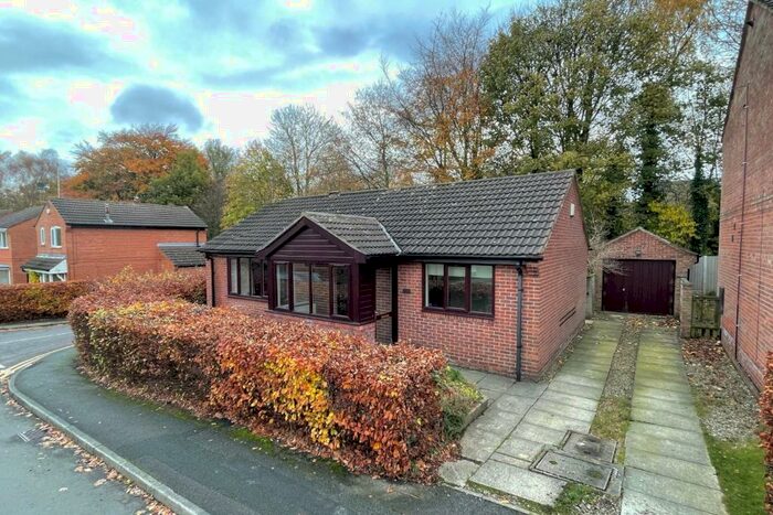 2 Bedroom Detached Bungalow To Rent In Plane Tree Avenue, Leeds, West Yorkshire, LS17