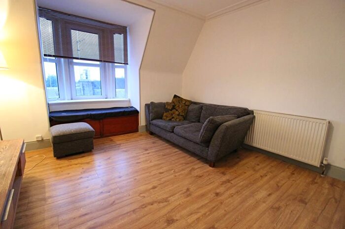 1 Bedroom Flat To Rent In Albert Street, Top Floor Left, AB25