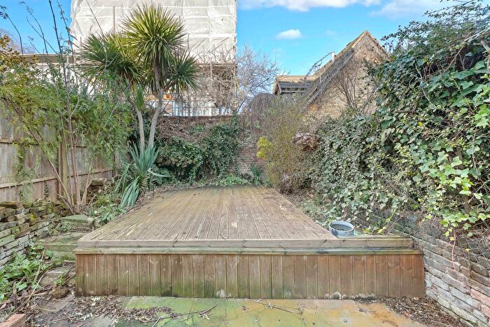 1 Bedroom Flat For Sale In Palatine Road, London, N16