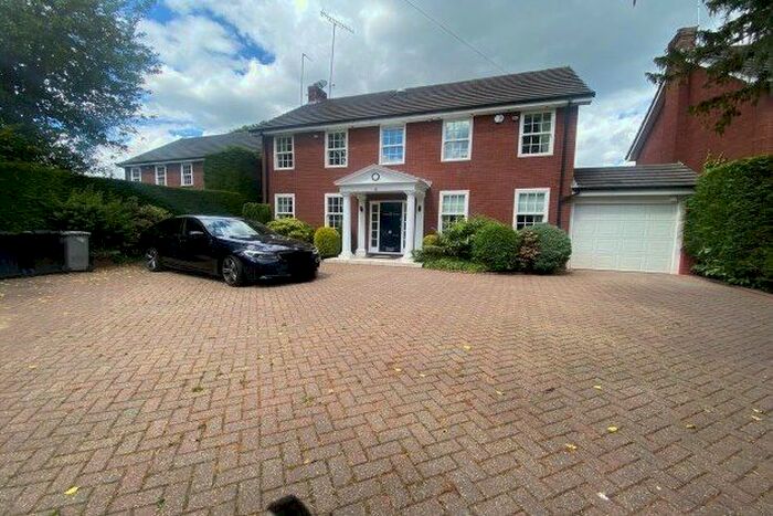 4 Bedroom Property To Rent In Hawley Lane, Altrincham, WA15