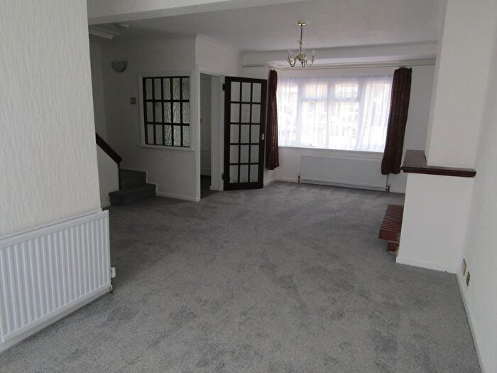3 Bedroom Terraced House To Rent In Trinity Lane, Waltham Cross, EN8