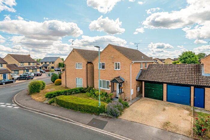 4 Bedroom Detached House For Sale In Pheasant Way, Cirencester, Gloucestershire, GL7